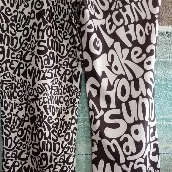 'Lisa Says Gah'    Size 6 tts. NEW WITH TAGS  Lyric Print  Beatles  70's Peace - Picture 15 of 15